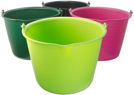 RobustPro Eimer 15 L mit Ausguss – Schlagfest und Praktisch für Pferdehaltung